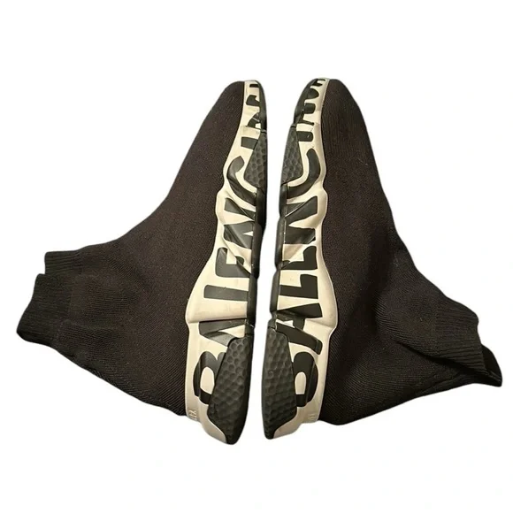 BALENCIAGA | Men’s‎ Black/White Logo Text Speed Runner Graffiti Sneakers Size 9 - Picture 8 of 12